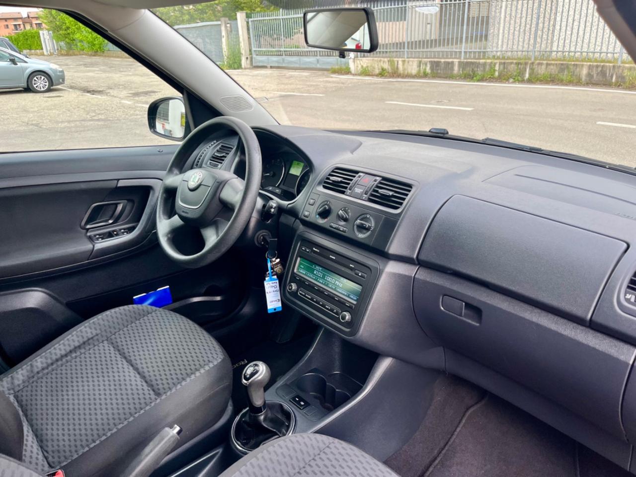 Skoda Roomster 1.2benz 2013 155.000km perfetta per neopatentati