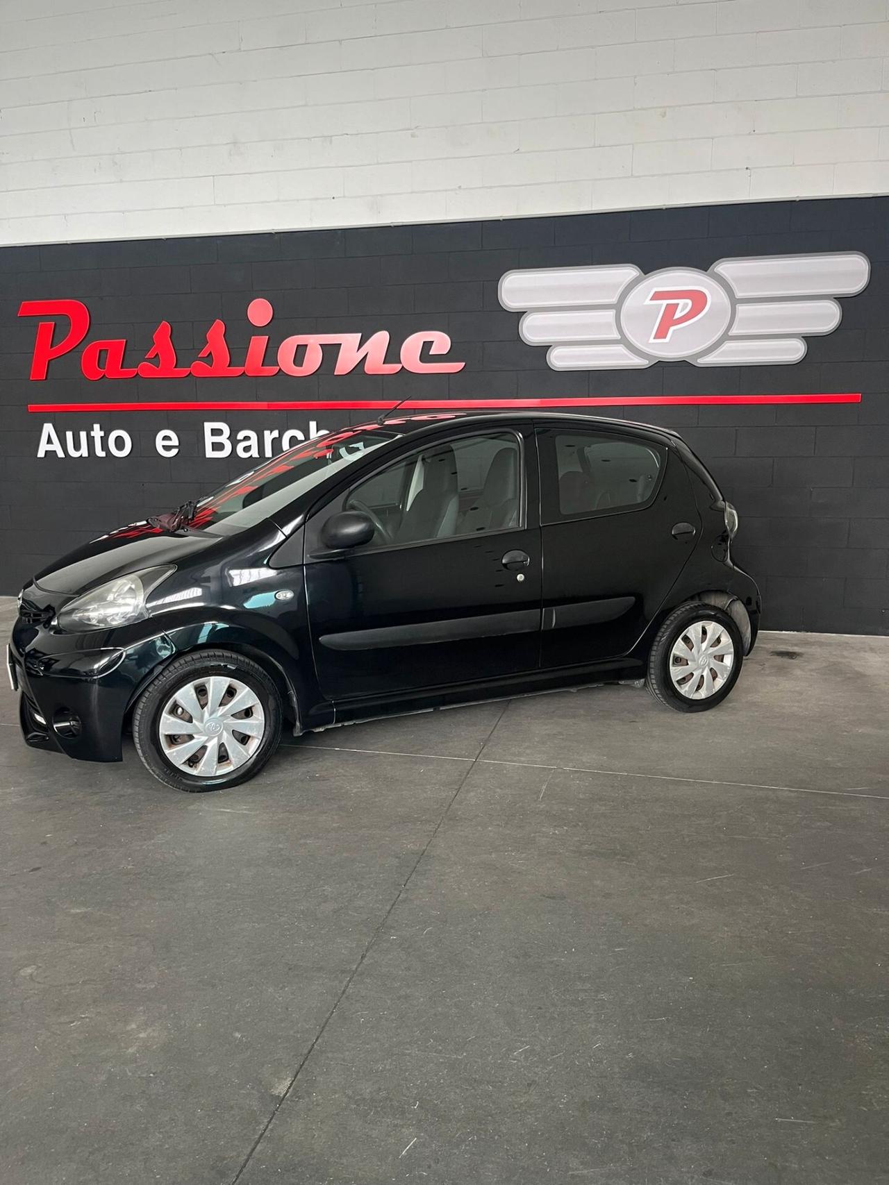 Toyota Aygo 1.0 12V VVT-i 5 porte Active Connect