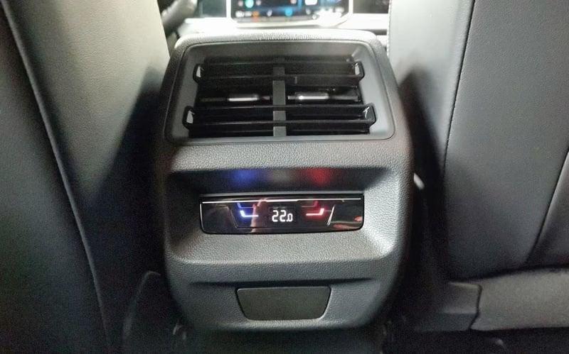 Volkswagen Tiguan 1.5 eTSI 110KW ACT R-Line DSG Camera 20" Winter Pack
