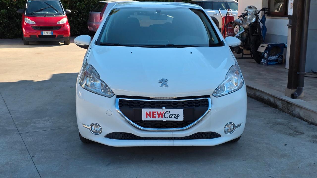 Peugeot 208 1.4 HDi 68 CV 5 porte Allure