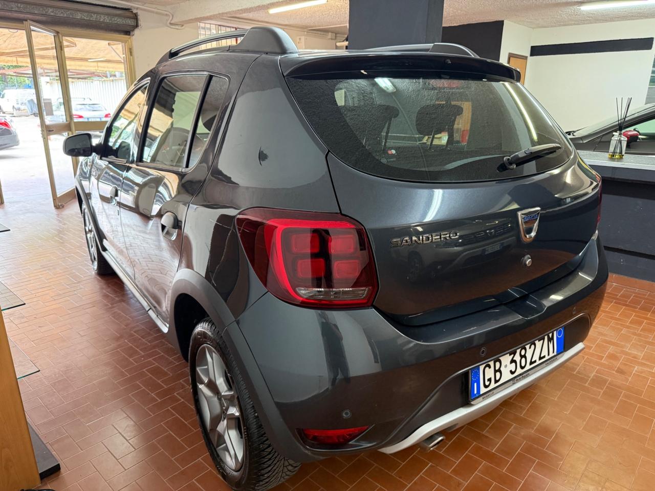 Dacia Sandero Stepway 1.0 TCe 100CV ECO-G 15th Anniversary