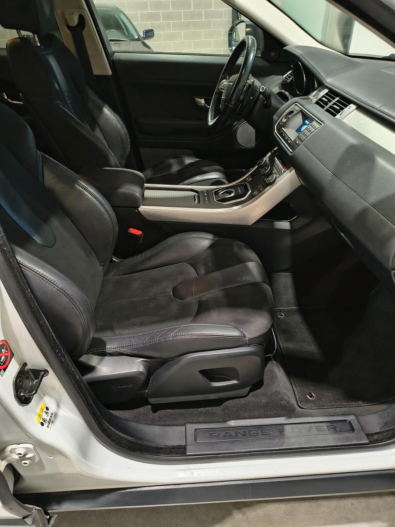 Land Rover Range Evoque 2.2 Sd4 5p. Pure