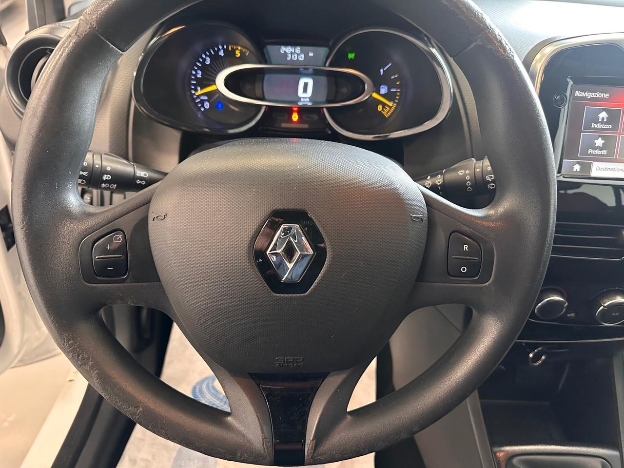 RENAULT CLIO 1.5 DCI AUTOCARRO 4 POSTI