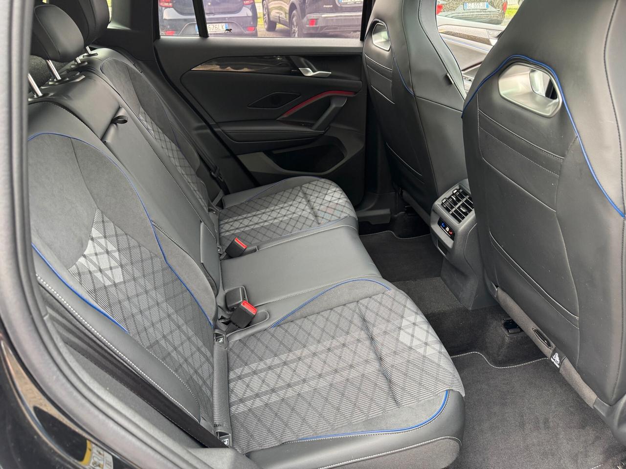 Volkswagen Tiguan 2.0 TDI 150 CV DSG R-Line plus GARANZIA VOLKSWAGEN