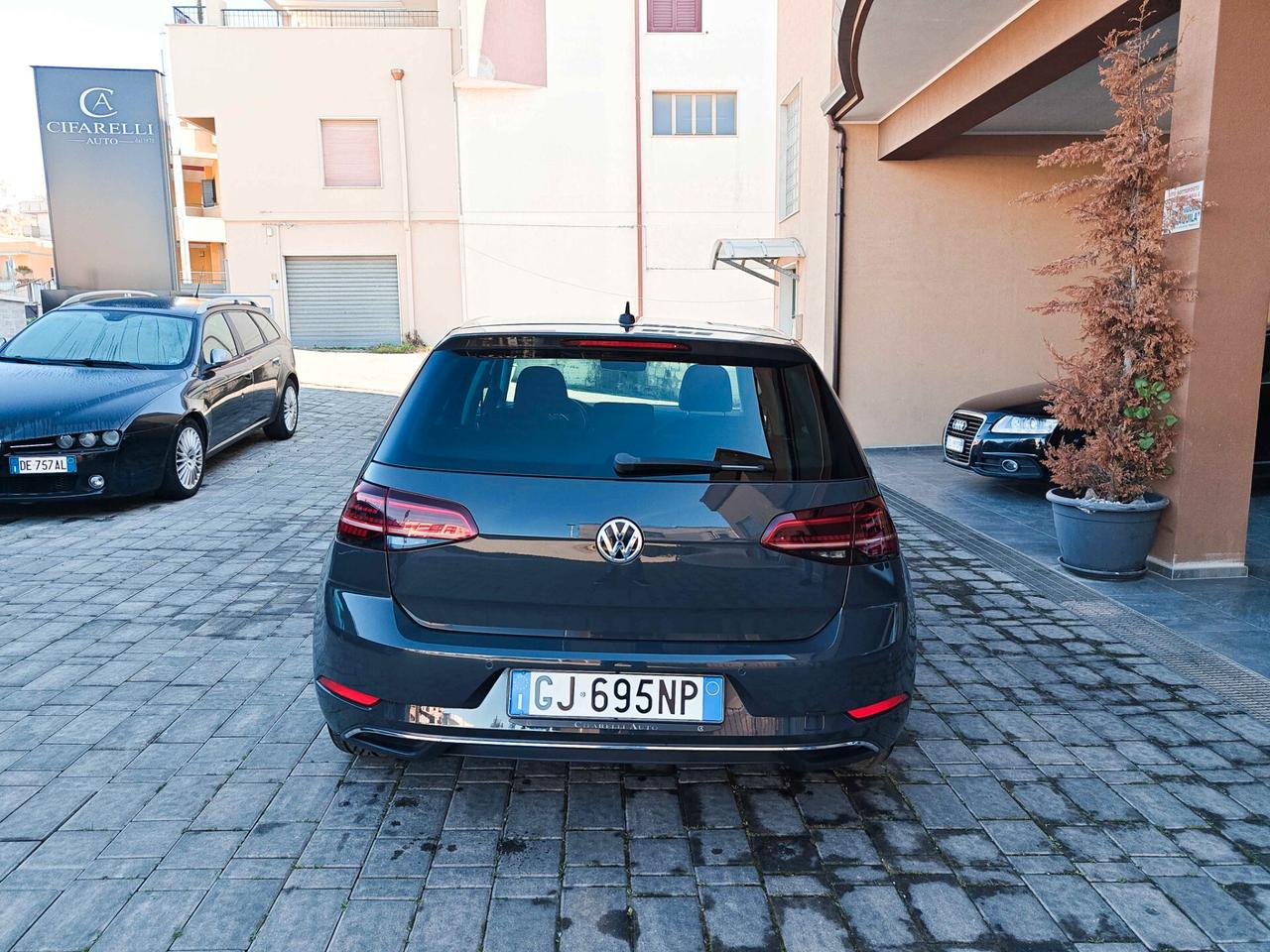 Volkswagen Golf 2.0 TDI 5p. Executive BlueMotion Technology