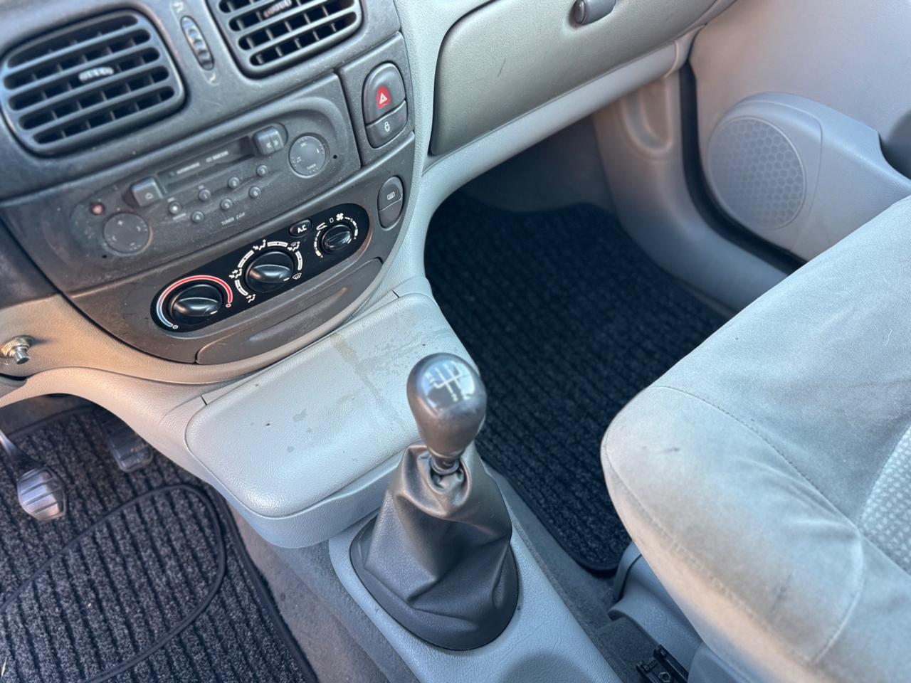 Renault Megane Mégane Scénic 1.9 dTi cat RXE