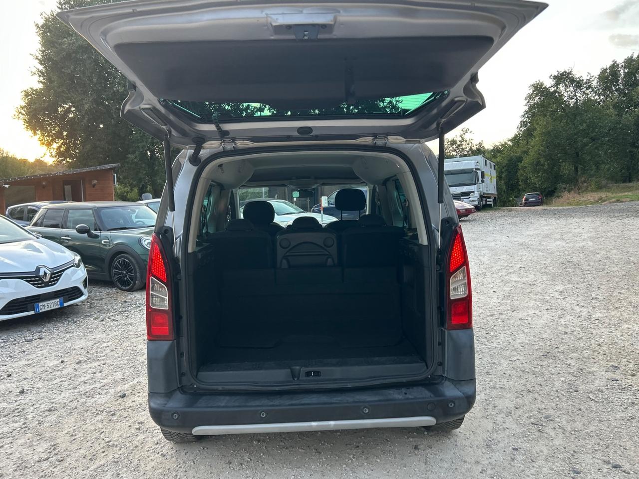 Peugeot Partner Tepee BlueHDi 100 Outdoor Euro6