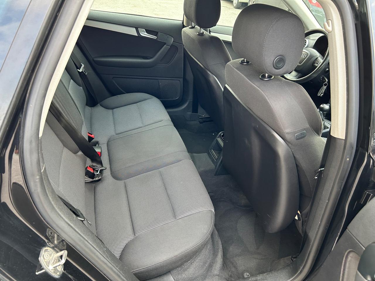 Audi A3 SPB 1.6 TDI 105 CV CR Ambiente Euro5