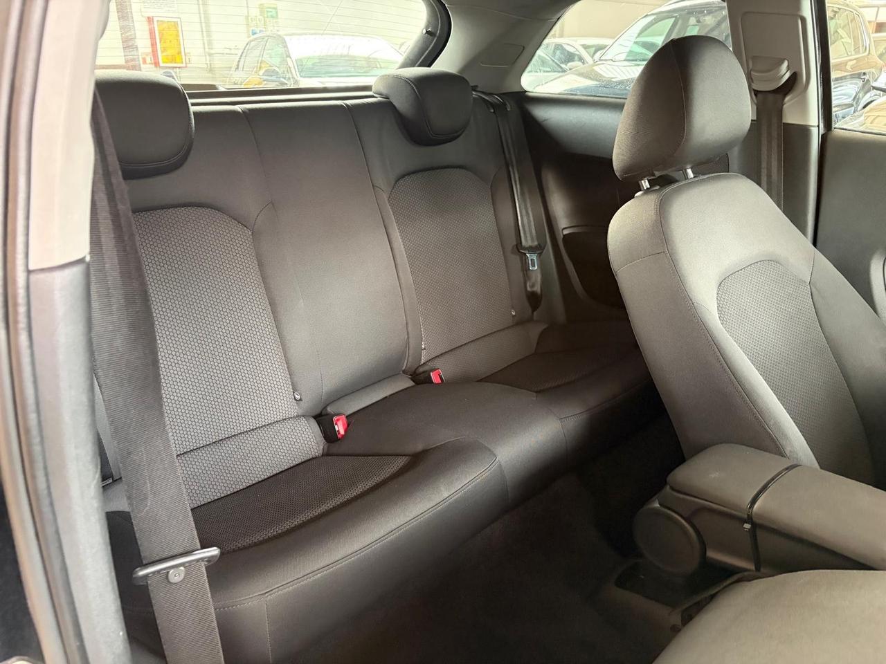 Audi A1 1.6 TDI S line edition plus