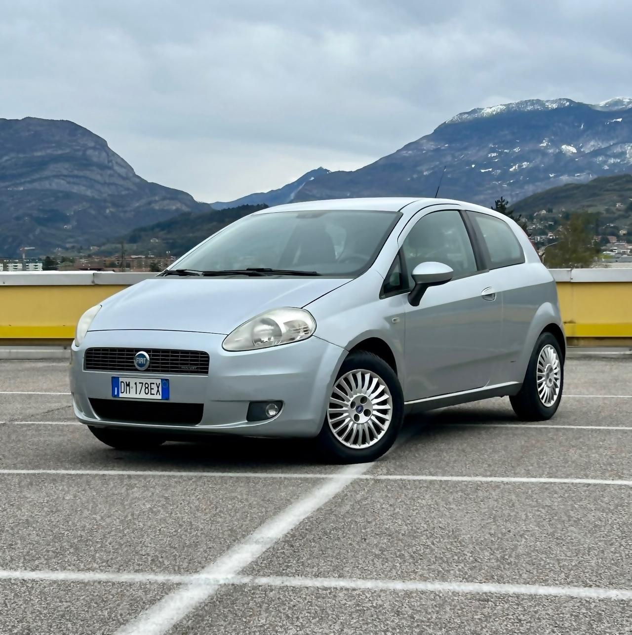 Fiat Grande Punto 1.3 MJT 75 CV Neopatentati