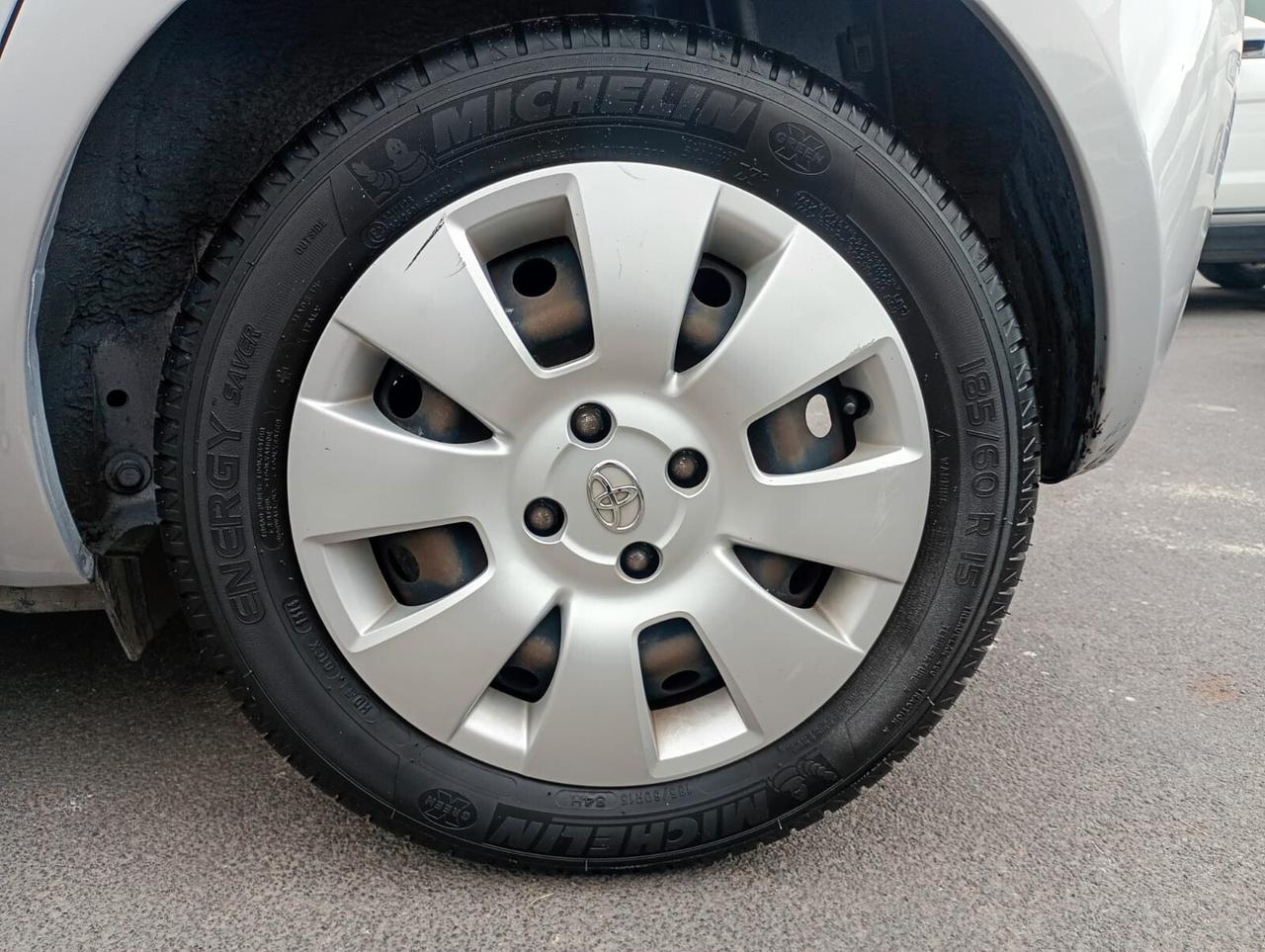 TOYOTA YARIS 1.4 DIESEL SOLI 100.000 KM UNICOPROPRIETARIO