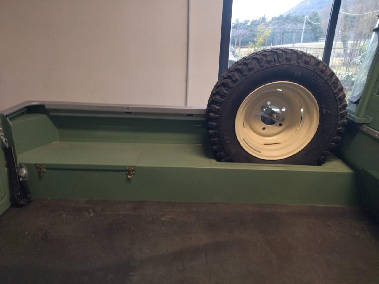 Land Rover Defender PICK-UP COMPLETAMENTE RESTAURATO