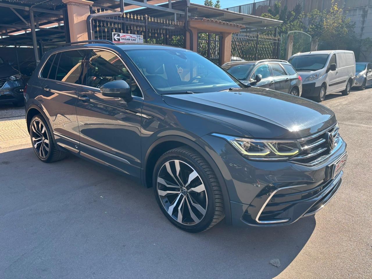 Volkswagen Tiguan 2.0 TDI 150 CV SCR DSG R-Line