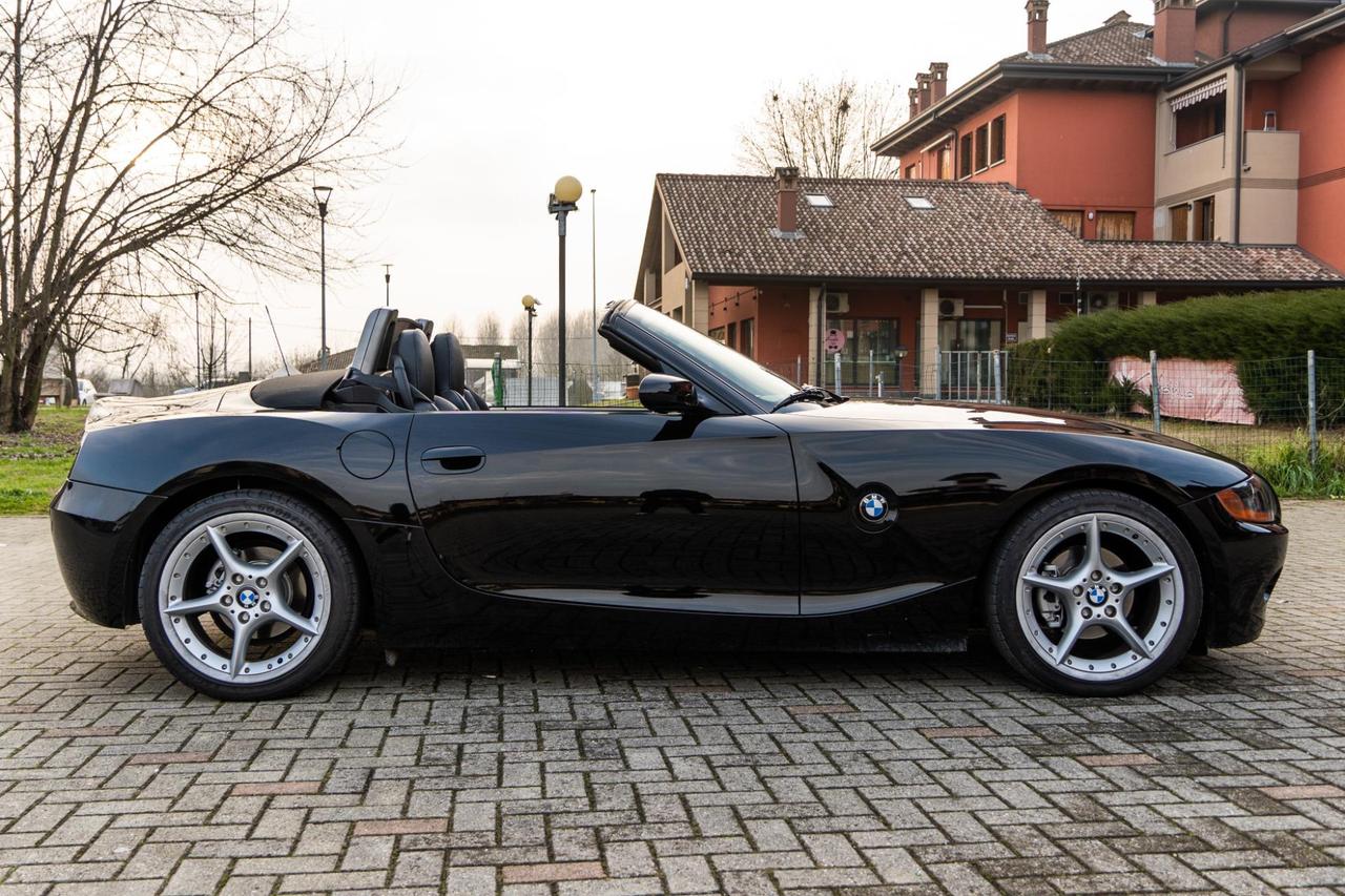 BMW Z4 2.2 170CV - CAMBIO AUTOMATICO