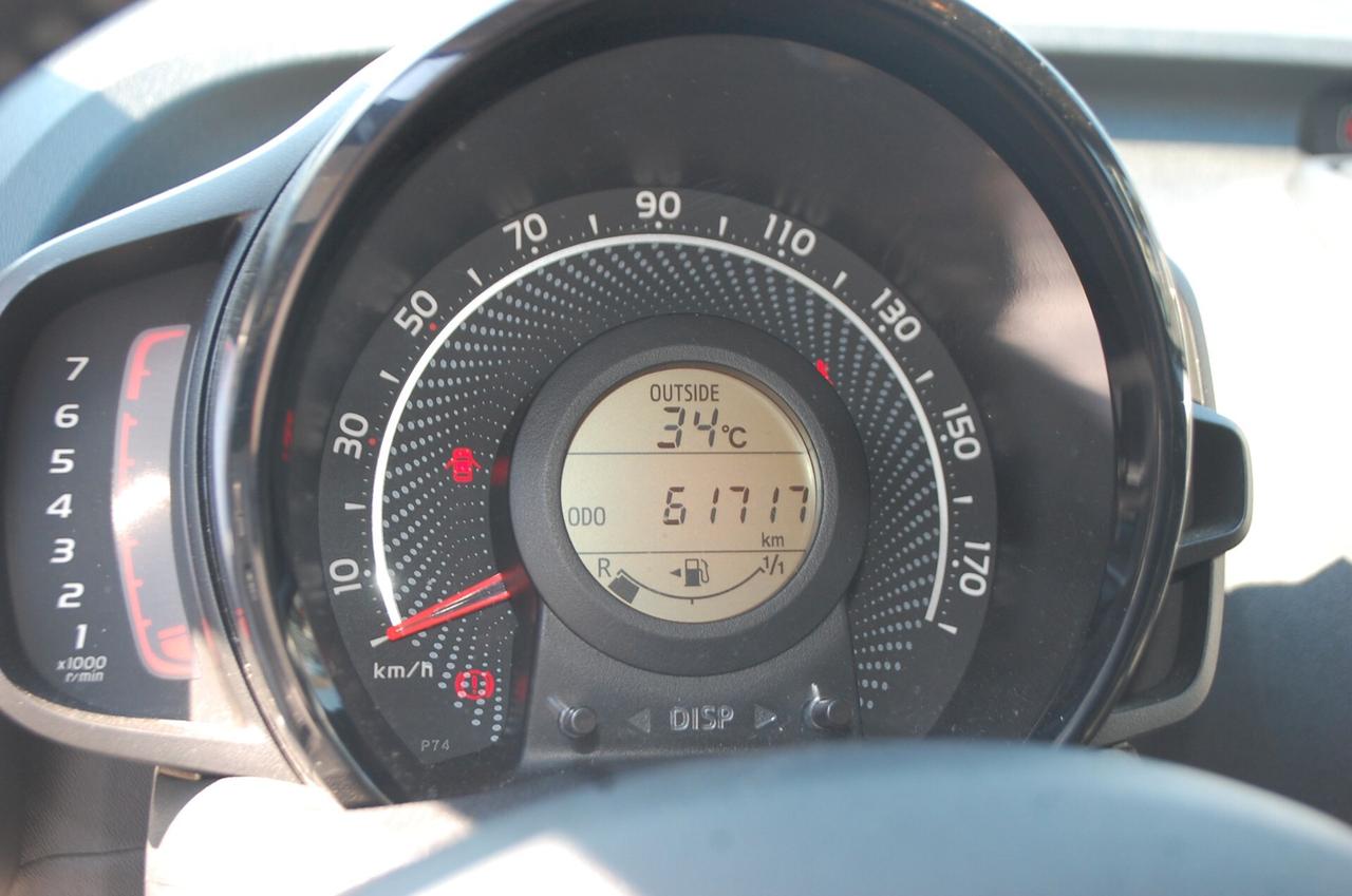 Toyota Aygo 1.0 Connect X-Play 72CV Uff Italy Led USB Bluetoot