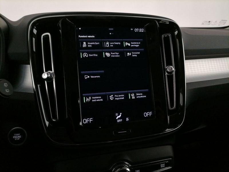 Volvo XC40 1.5 t3 Momentum Pro 163cv auto my21