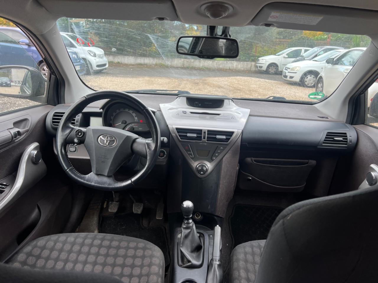 Toyota iQ 1.0 Sol