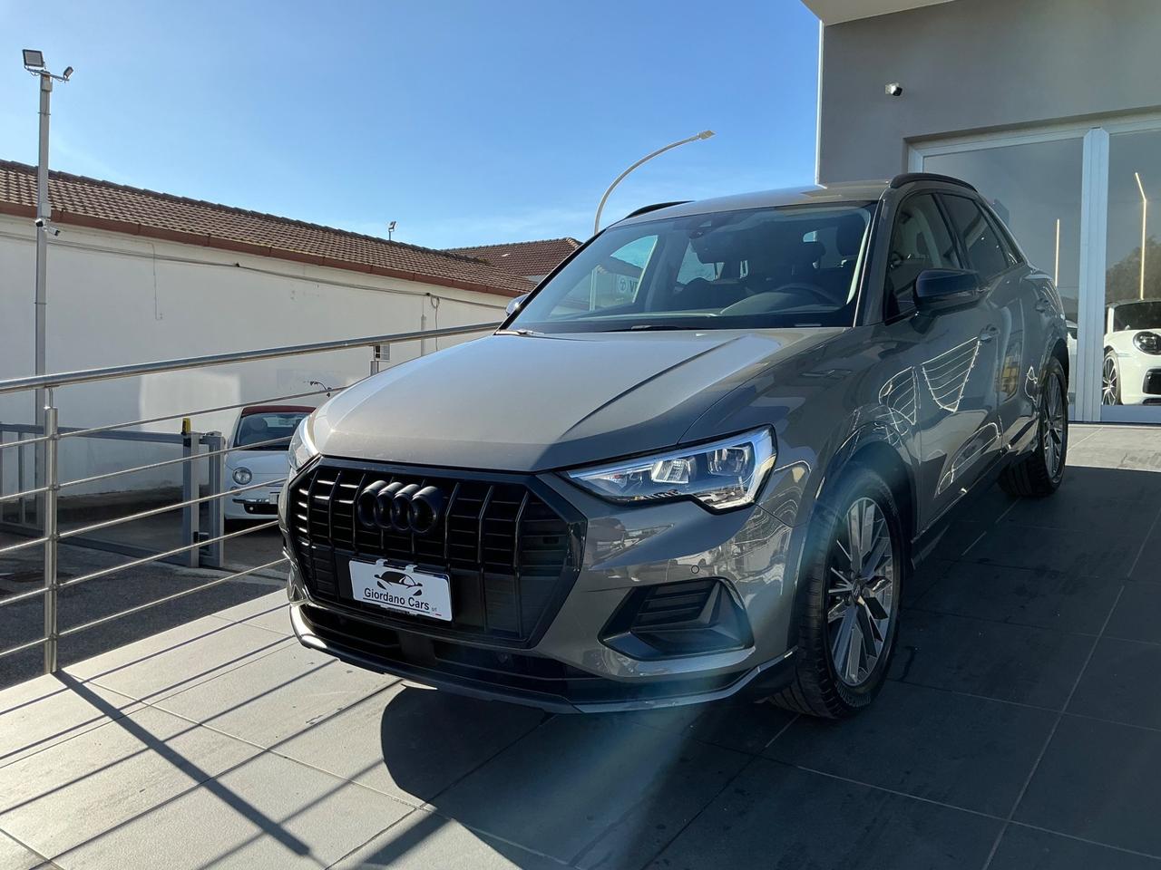 Audi Q3 35 TDI quattro S line edition gancio di traino a scomparsa