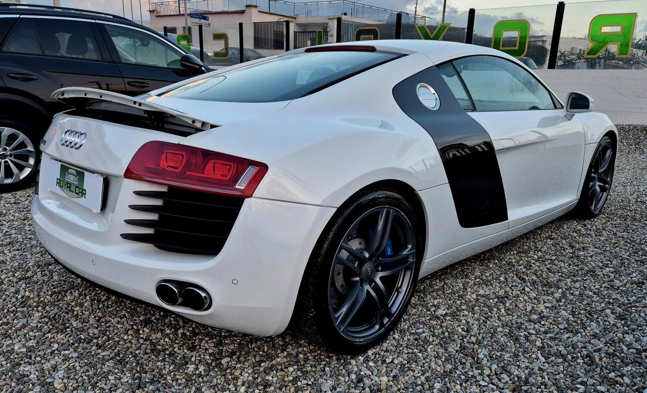 Audi R8 4.2 V8 420 cv