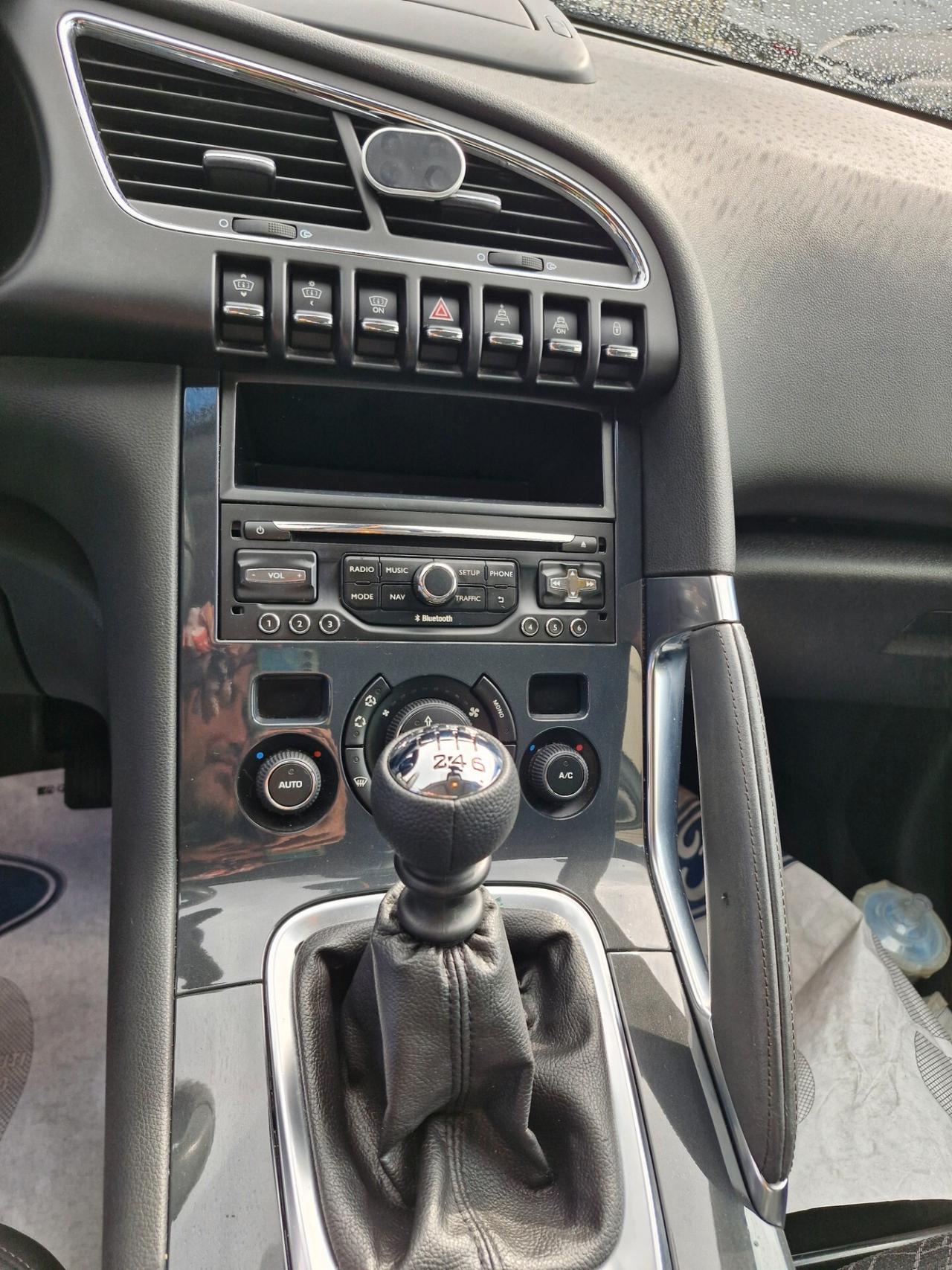 Peugeot 3008 1.6 HDi 115CV Allure