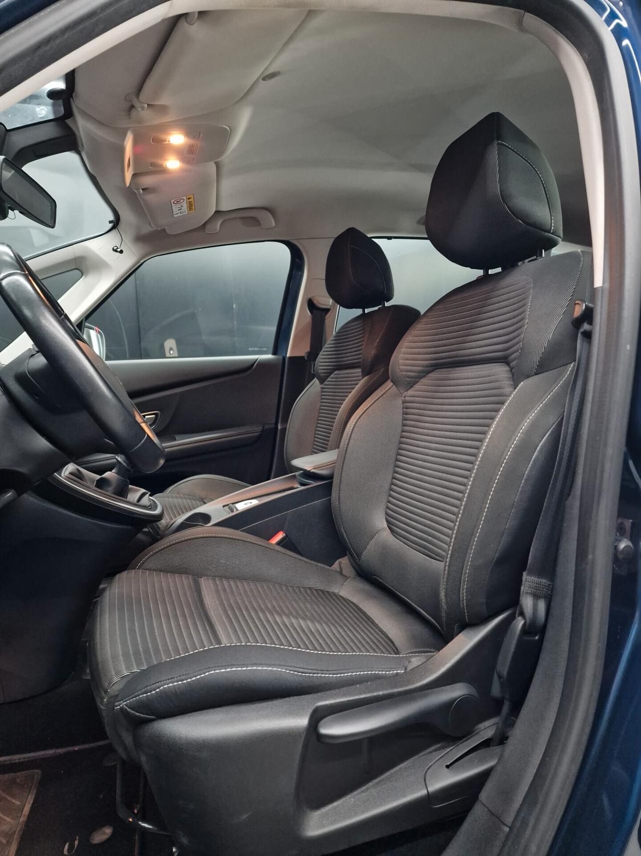 Renault Scénic 1.5 dCi 8V 110 CV Energy Sport Edition2