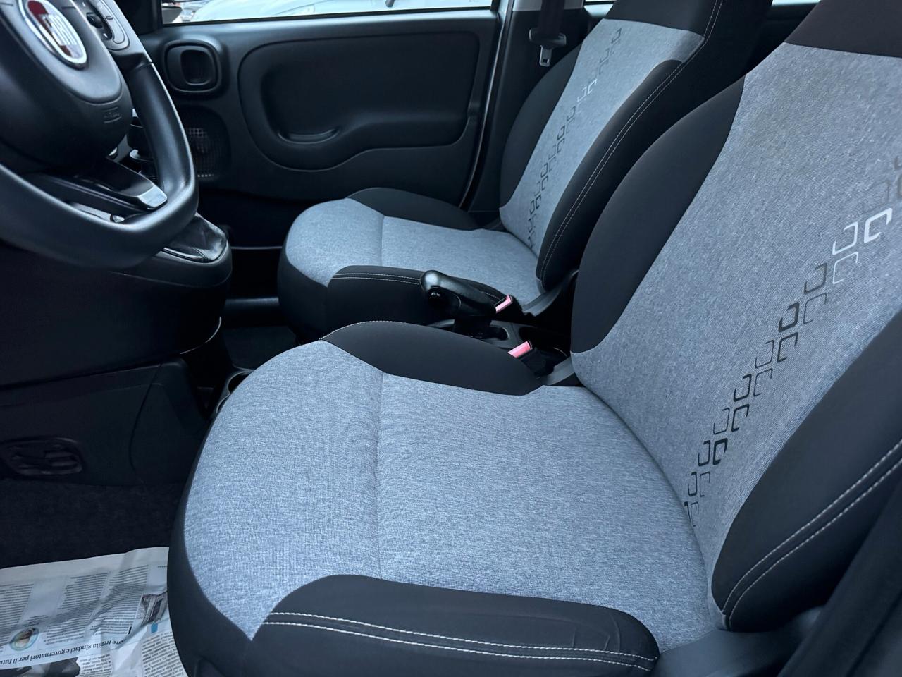 Fiat Panda 1.2 Lounge 2018 COMANDI AL VOLANTE
