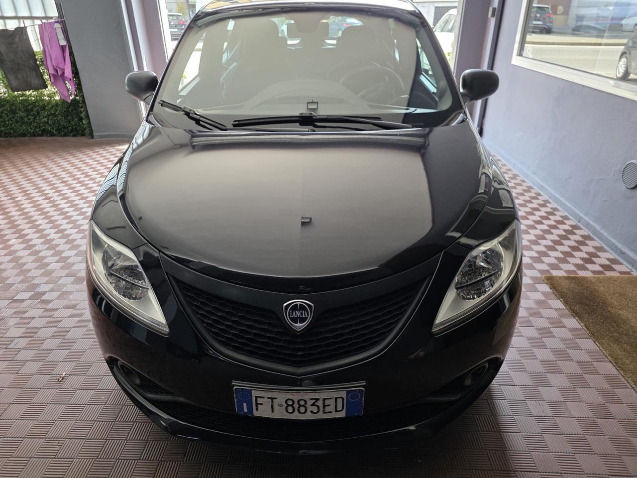 Lancia Ypsilon 1.2 69 CV 5 porte 23 mila km