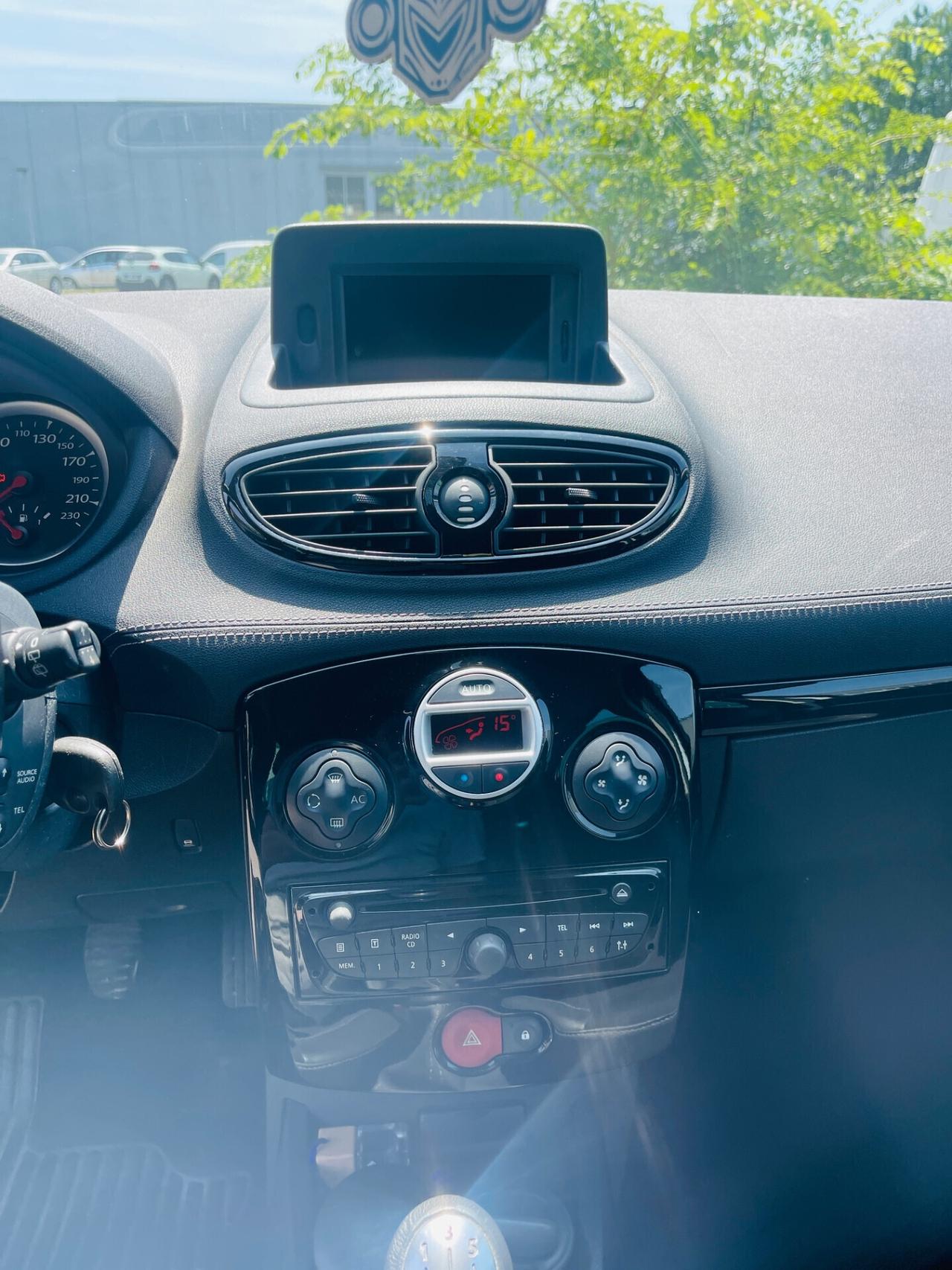 Renault Clio 1.2 16V 5 porte Dynamique