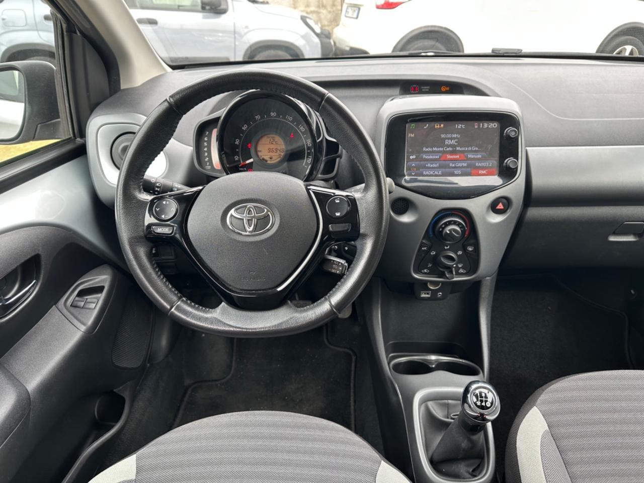 Toyota Aygo 1.0 VVT-i 72 CV 5 porte x-cool 2019