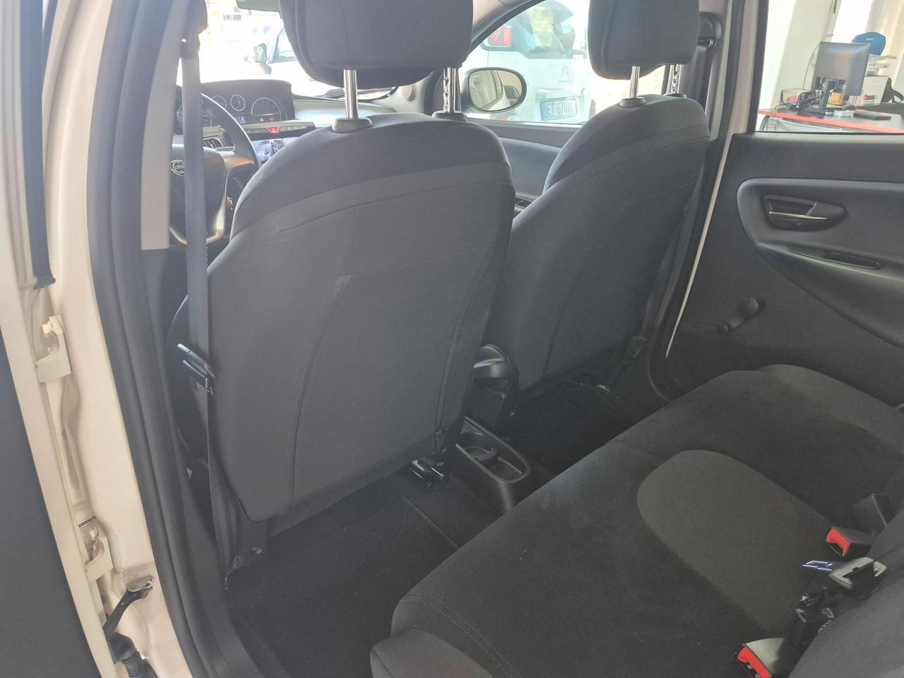 Lancia Ypsilon 0.9 TwinAir 85 CV 5 porte S&S DFN Gold