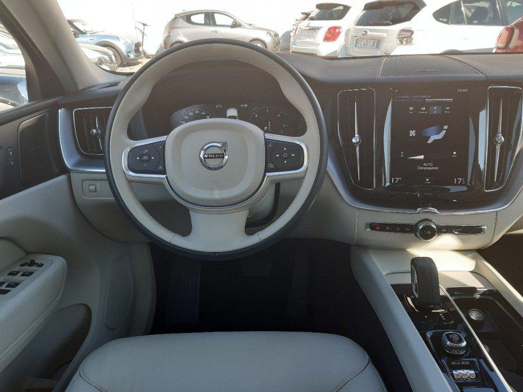 Volvo XC60 B4 (d) Geartronic Momentum