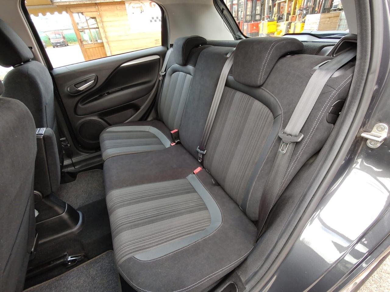 Fiat Punto Evo - EVO, 1.4 M. AIR 16V, 5 PORTE S&S EMOTION, GANCIO TRAINO, CON SOLO 27.000KM, OK NEOPATENTATI, GARANZIA L.12 MESI