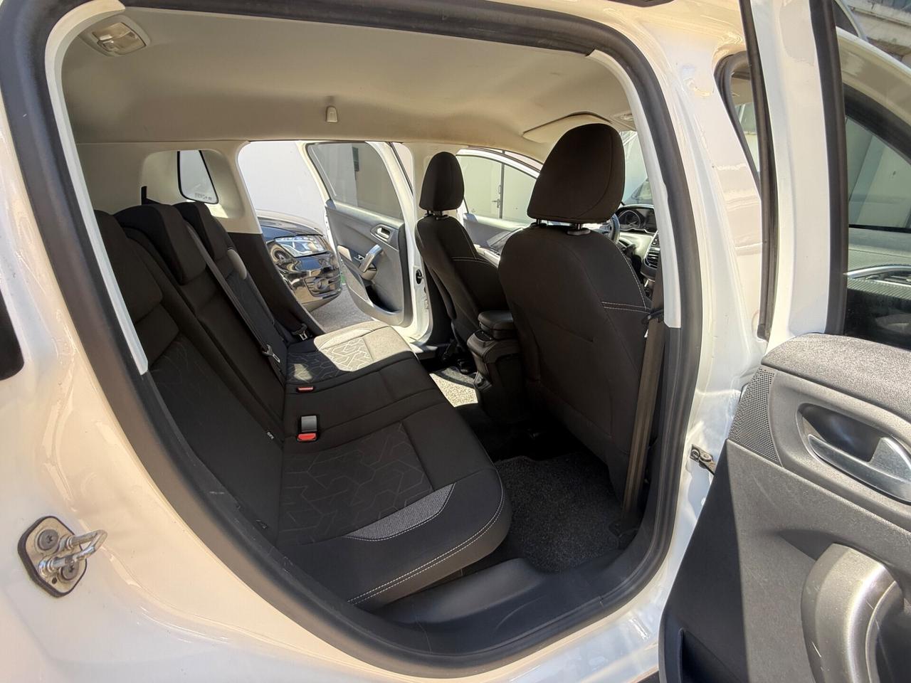Peugeot 2008 BlueHDi 100 GT Line