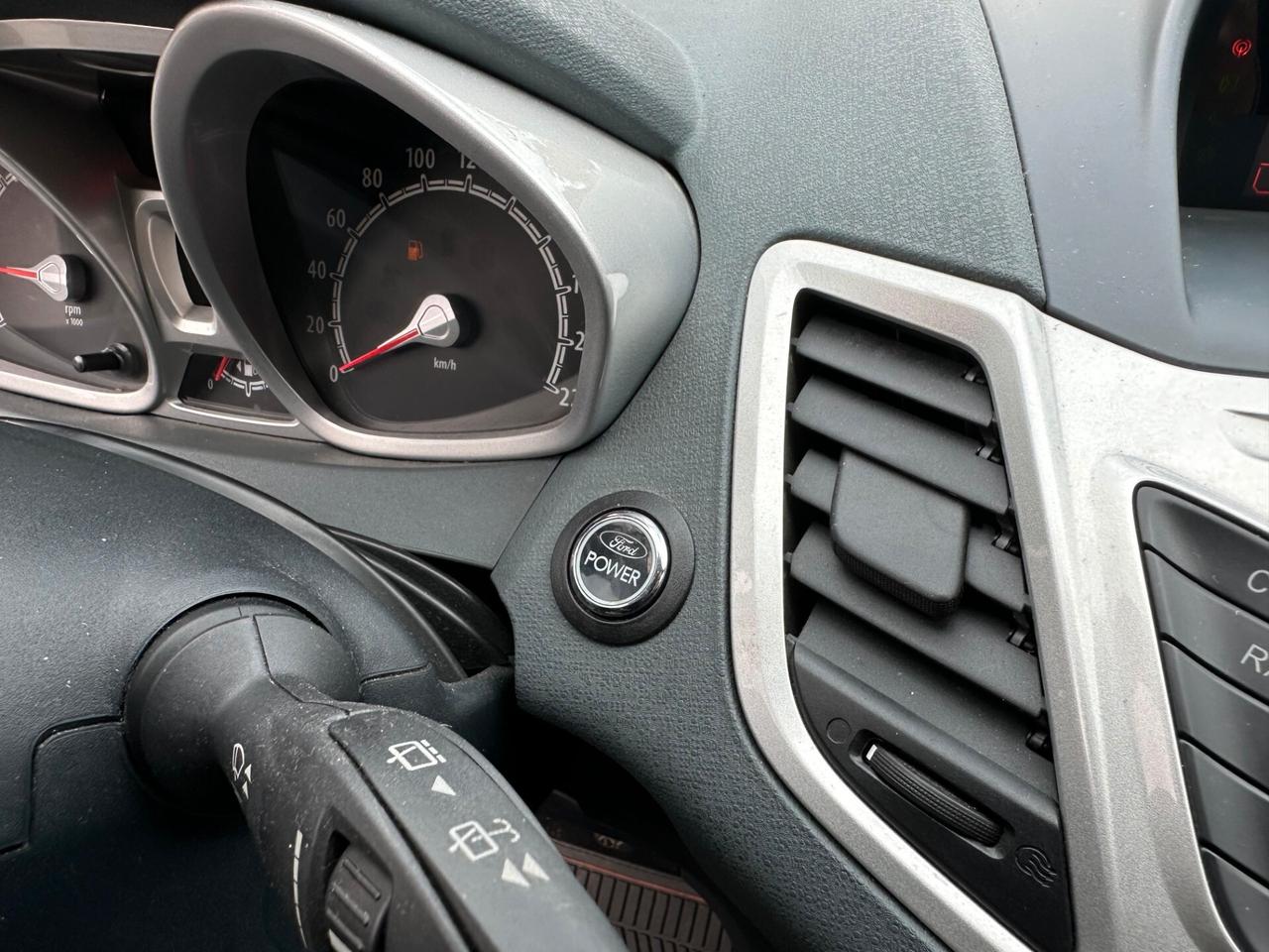 Ford Fiesta 1.4 TDCi 5p. Titanium