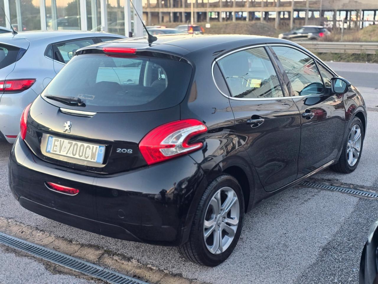 Peugeot 208 1.6 e-HDi 92CV S&S 5 porte Allure