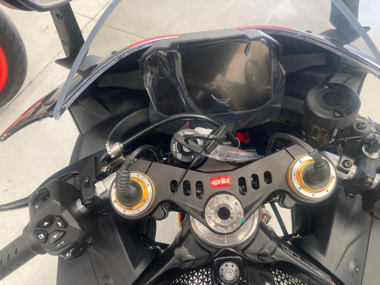 Aprilia RSV4 Factory 2025