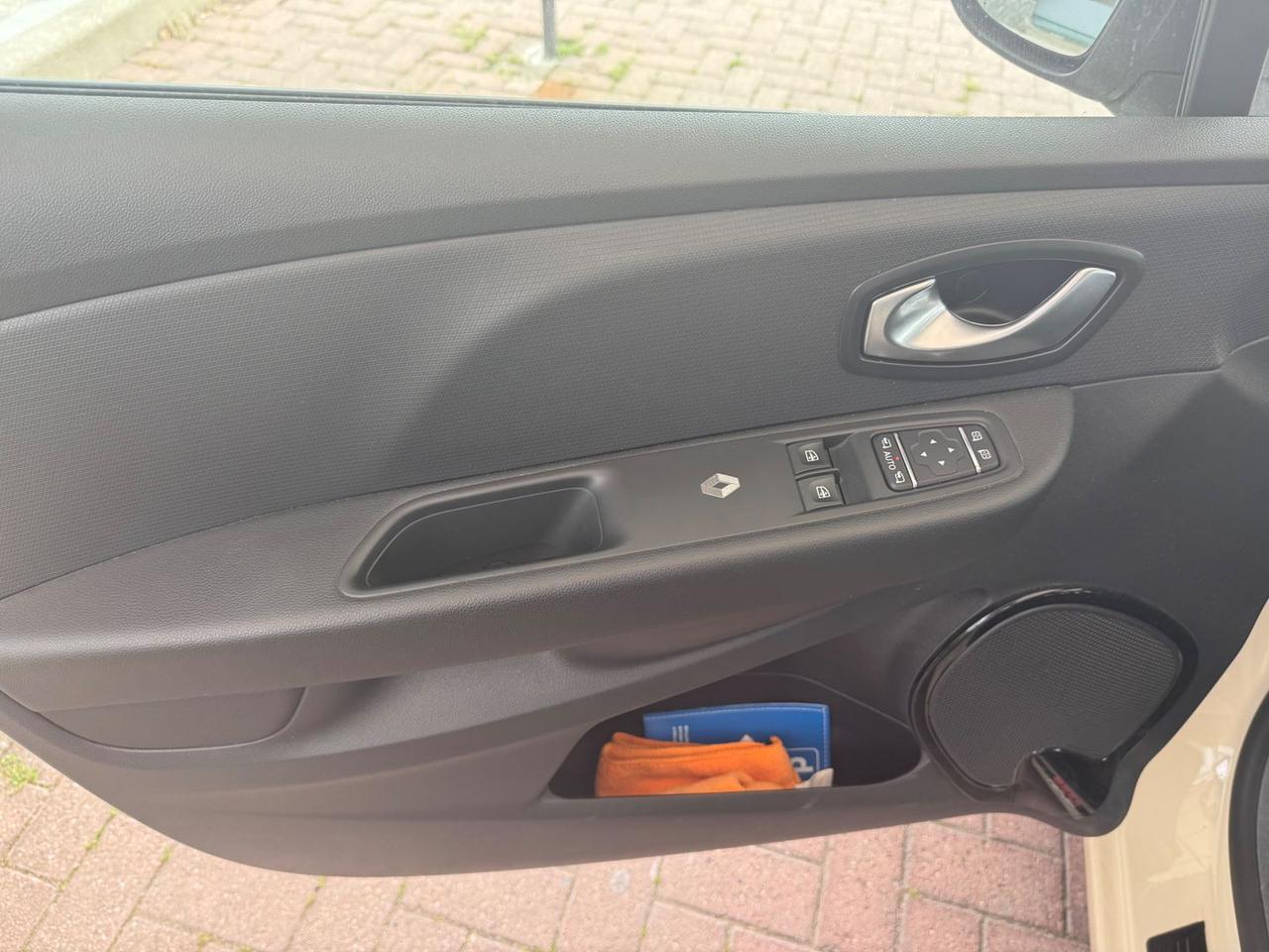Renault Clio Duel 1.5 ENERGY dCi 75 Eco2 #5518