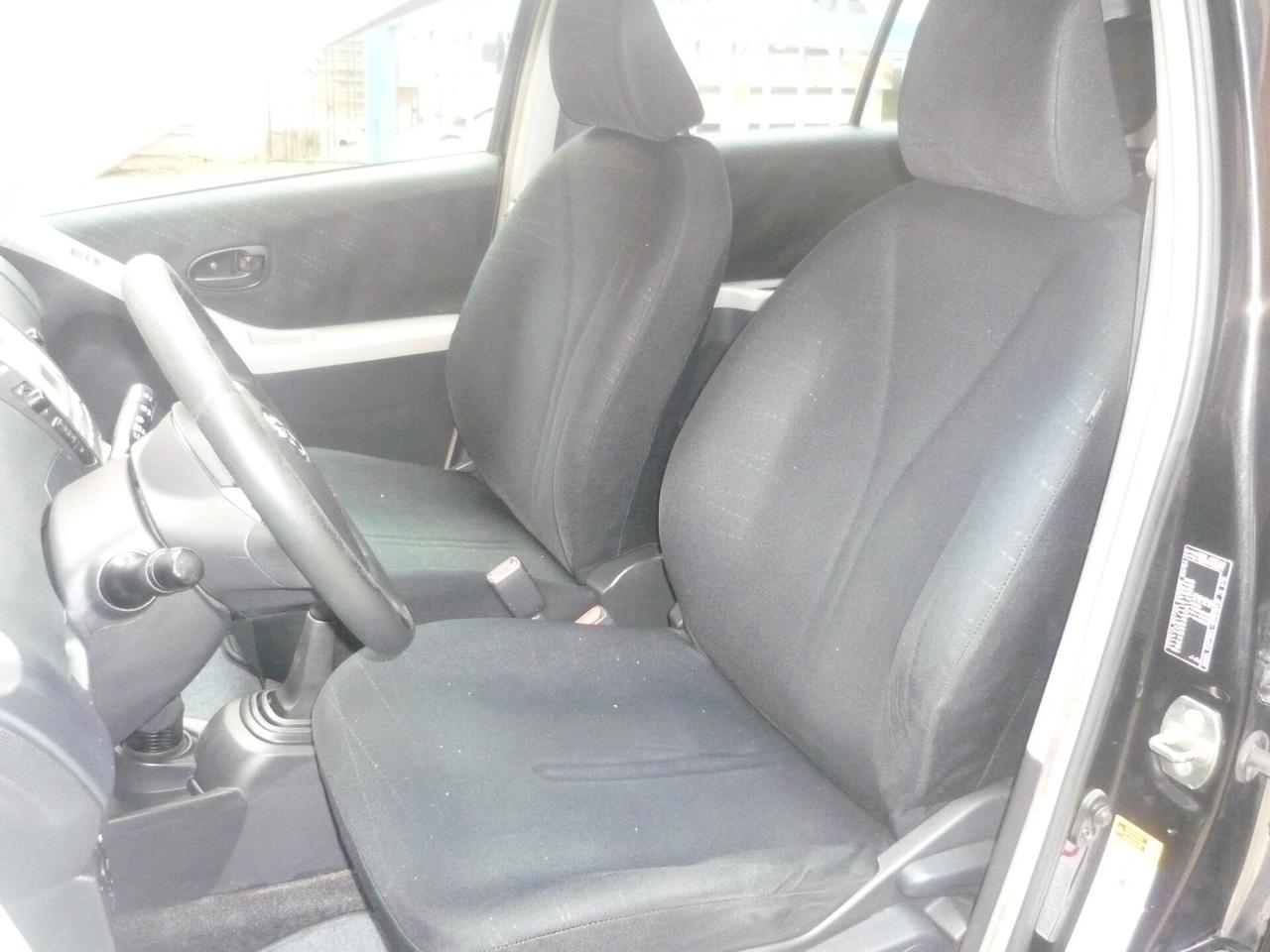 Toyota Yaris 1.0 5 porte Sol