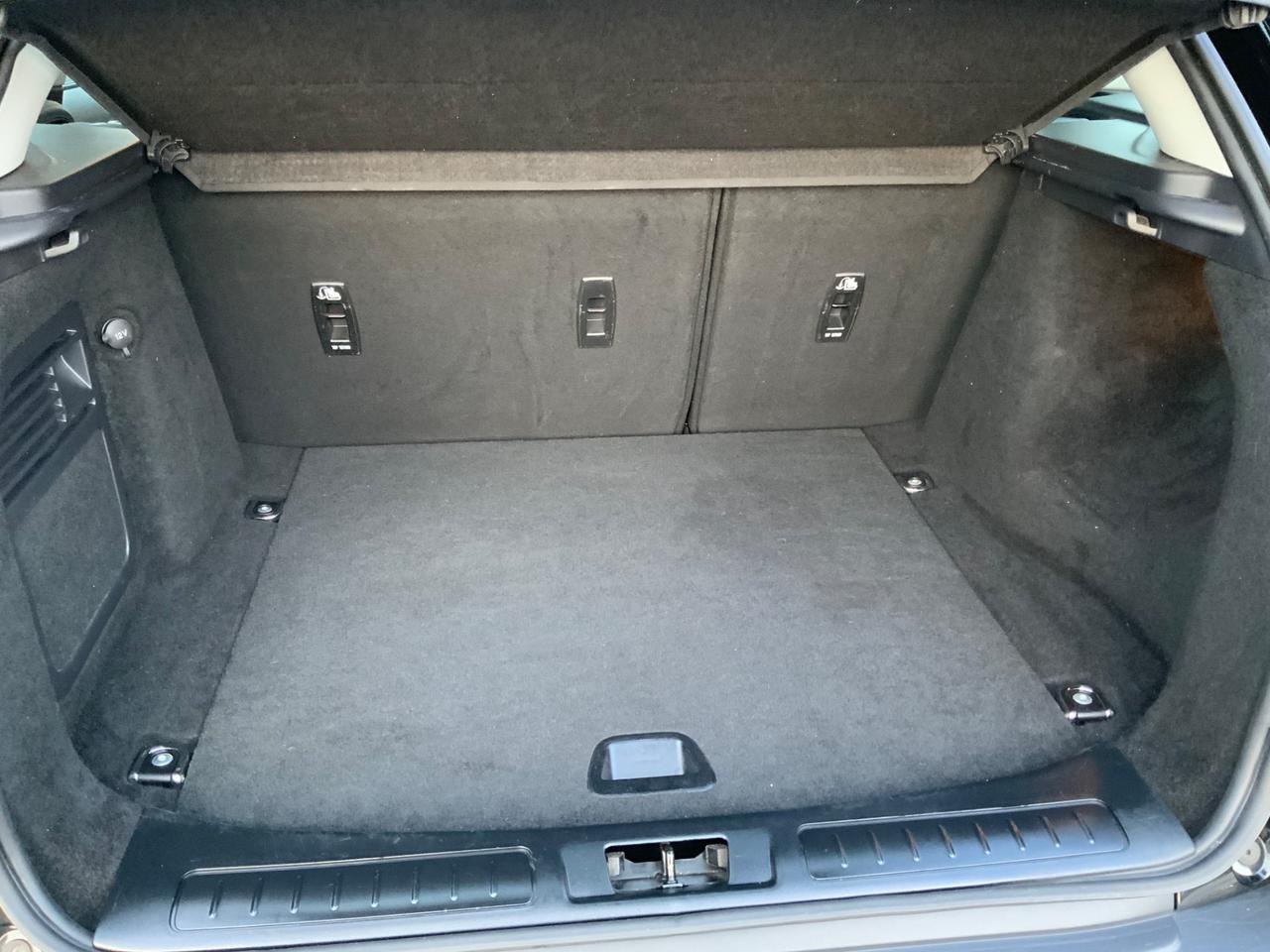 Land Rover Range Rover Evoque Range Rover Evoque 2.0 TD4 150 CV 5p. SE AUTOCARRO 5 POSTI IVA COMPRESA