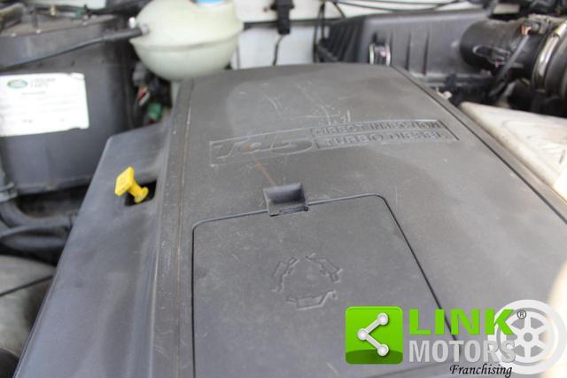 LAND ROVER Defender 90 2.5 Td5
