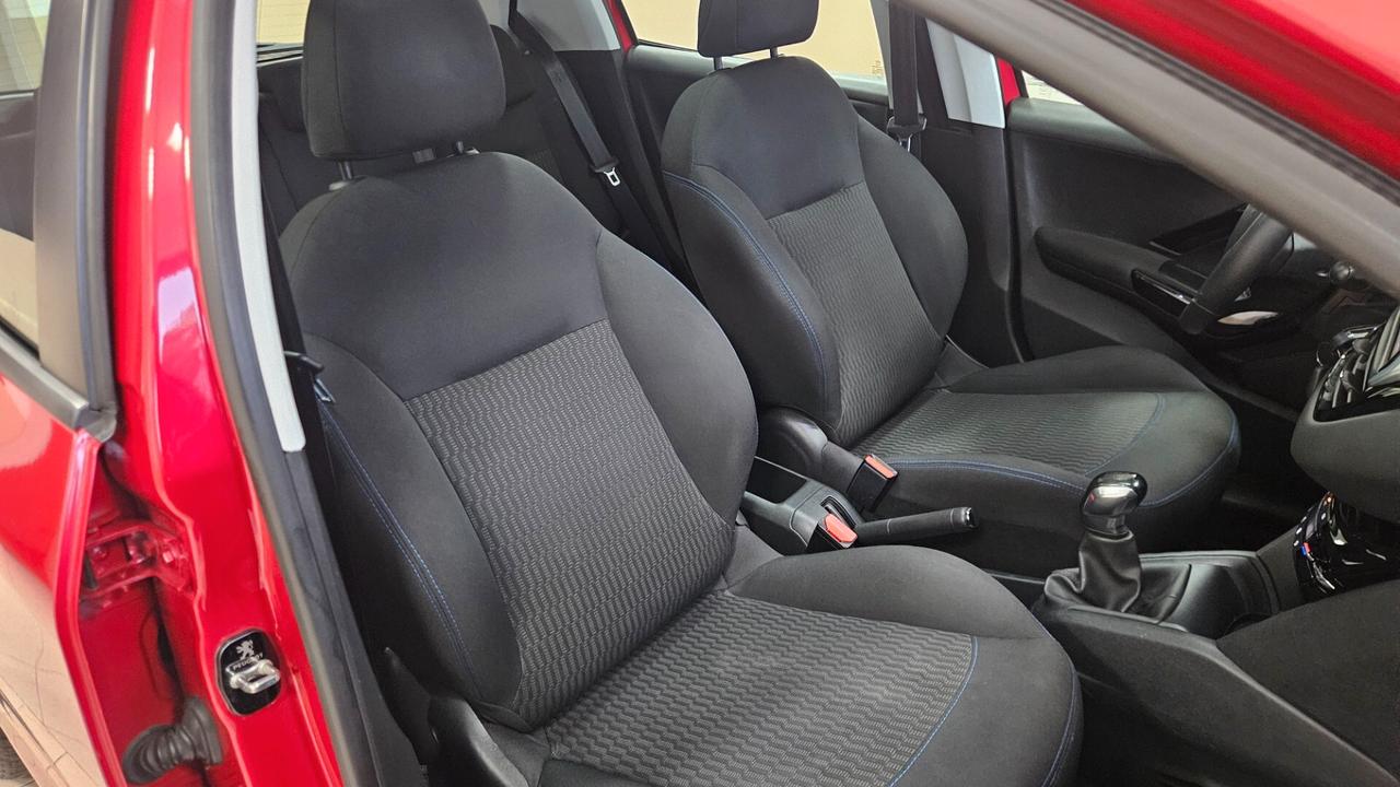 Peugeot 208 PureTech 82 5 porte Allure