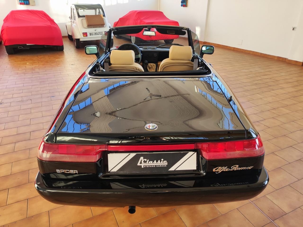 Alfa Romeo Spider 1.6