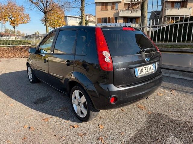 Ford Fiesta 1.2 16V 5p. euro 4 ok neopatentati