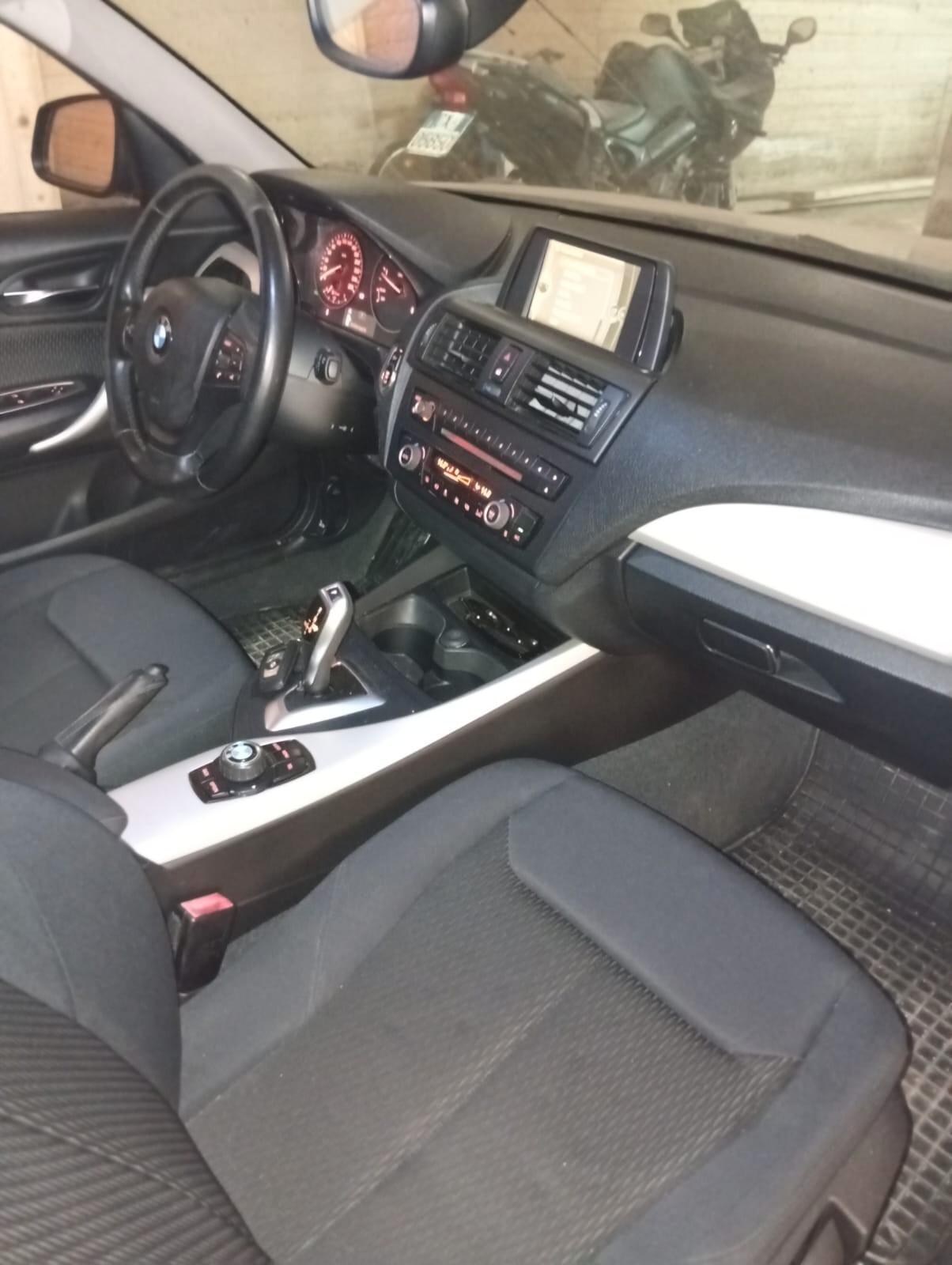 Bmw 118 118d 5 porte Unique