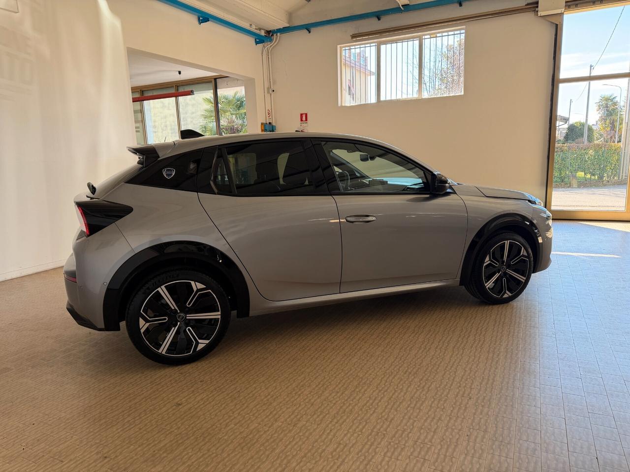 Lancia Ypsilon Hybrid e-DCT LX 2025 Km 4600 Fulloptional