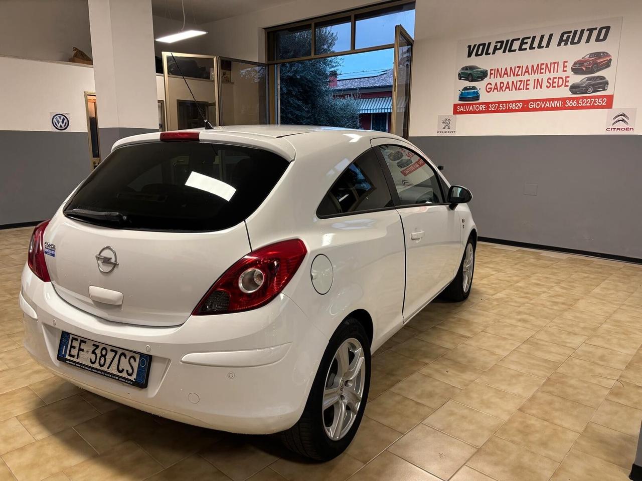 OPEL CORSA ANNO 2010 BENZINA 1.2 KM 146 MILA