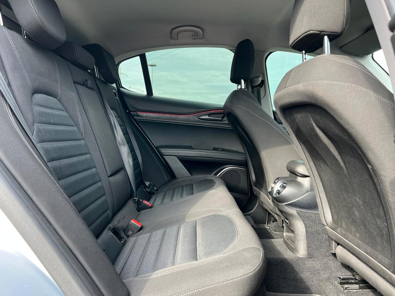 Alfa Romeo Stelvio 2.2 Turbodiesel 160 CV AT8 RWD Super Business