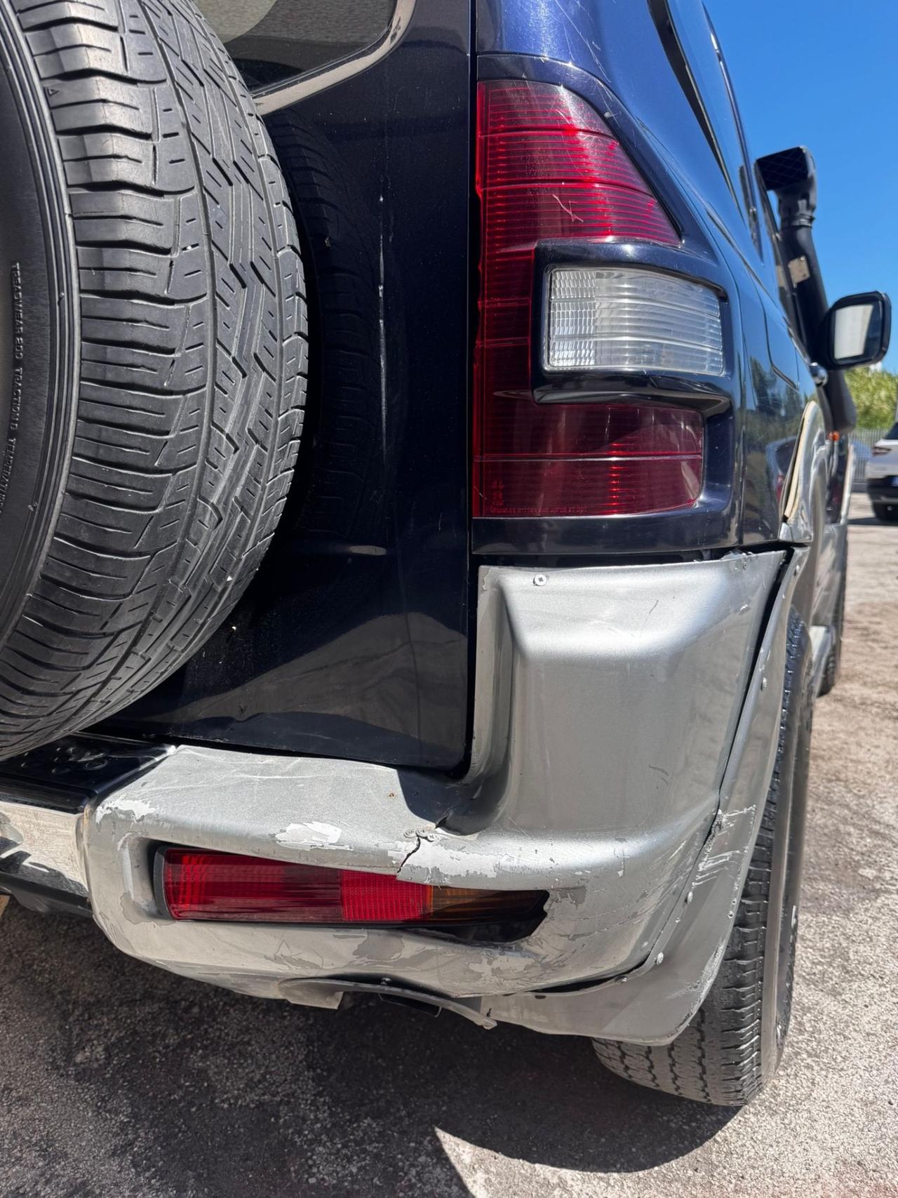 Mitsubishi Pajero 3.2 16V DI-D 3p. GLS1 AUTOMATICO DIESEL