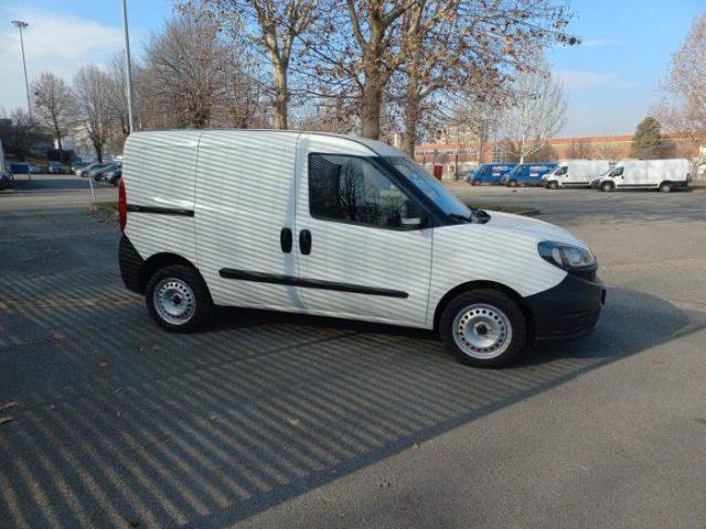 FIAT Doblo 14 t-jet natural power 120cv e6