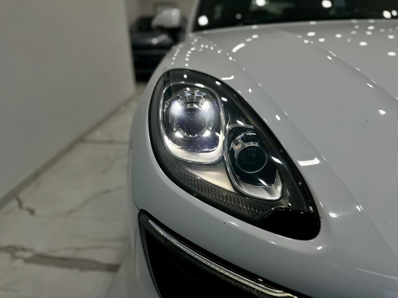 Porsche Macan diesel 3.0 diesel *Tetto apribile*